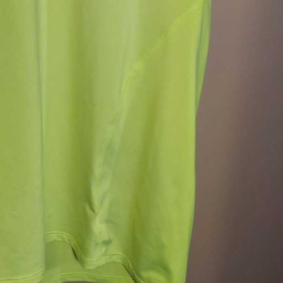 Under Armour Shirt - Picture 3 of 6